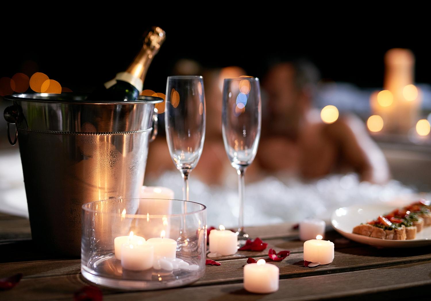Enjoy These 5 Valentines Day Hot Tub Date Ideas Cal Spas Mn